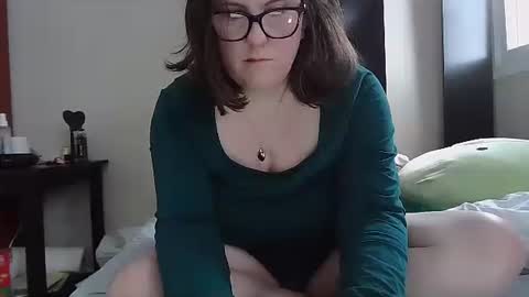 fuzzypeaches87 online show from 01-11-26, 07:41