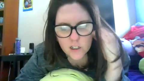 fuzzypeaches87 online show from 03-02-26, 07:21