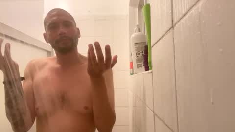 Snapshot of fvvkboyy chatting on 02-01-25, 02:02 fvvkboyy online show from 02-01-25, 02:02