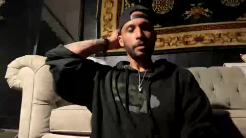 Snapshot of fvvkboyy chatting on 02-07-25, 10:50 fvvkboyy online show from 02-07-25, 10:50