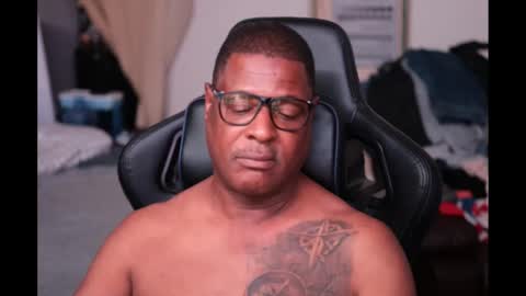 Snapshot of fyrecontrol chatting on 10-01-25, 03:12 seldom seen online show from 10-01-25, 03:12