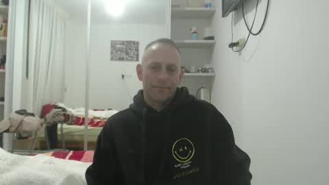 Snapshot of g10303 chatting on 02-18-26, 11:33 g103031910303 online show from 02-18-26, 11:33