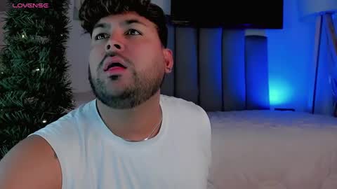 Snapshot of gabbo__ chatting on 12-21-24, 02:52 GABO online show from 12-21-24, 02:52