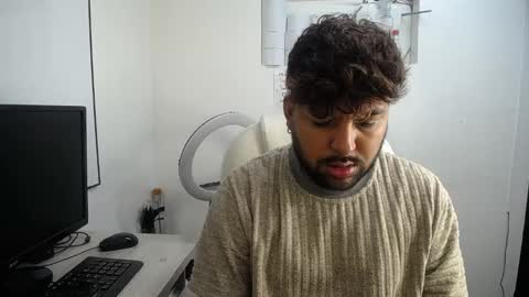 Snapshot of gabbo__ chatting on 12-25-24, 02:34 GABO online show from 12-25-24, 02:34