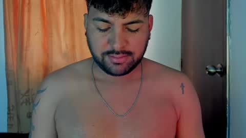 Snapshot of gabbo__ chatting on 02-16-25, 05:04 GABO online show from 02-16-25, 05:04