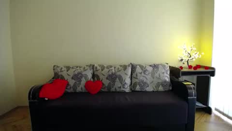 Snapshot of gabby_di chatting on 04-27-26, 09:29 Jaklin online show from 04-27-26, 09:29