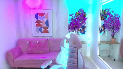 Snapshot of gabby_evanns chatting on 01-19-26, 12:20 gabby_evanns online show from 01-19-26, 12:20