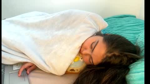 Snapshot of gabbyfoox chatting on 09-18-25, 05:48 gabbyfoox online show from 09-18-25, 05:48