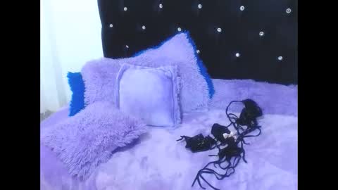 gabi_jhons_23 online show from 11-05-25, 10:15