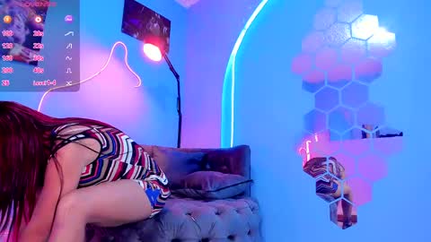 Snapshot of gabi_queenn_ chatting on 12-06-24, 06:28 online show from 12-06-24, 06:28