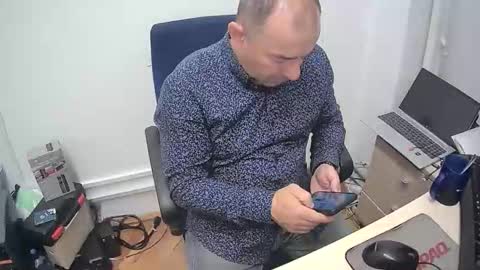 gabriel9_2003 online show from 04-03-26, 09:51