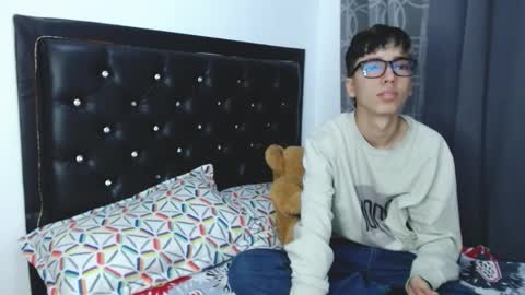 Snapshot of gabriel_x18 chatting on 02-03-26, 04:32 gabriel_x18 online show from 02-03-26, 04:32