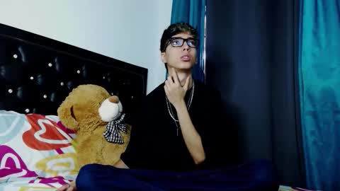 Snapshot of gabriel_x18 chatting on 02-09-26, 12:42 gabriel_x18 online show from 02-09-26, 12:42