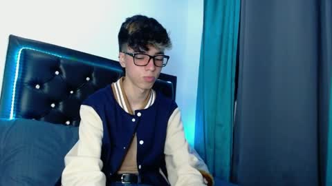 gabriel_x18 online show from 04-03-26, 04:32