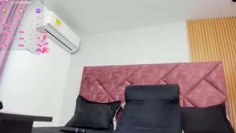 Snapshot of gabriela_1x chatting on 01-12-26, 12:43 Gabriela. online show from 01-12-26, 12:43