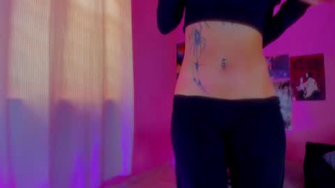 Snapshot of gabrielabunny_ chatting on 02-21-26, 04:41 Gabriela online show from 02-21-26, 04:41