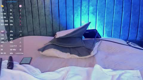 gabriell_ramirez_ online show from 10-24-25, 05:37