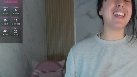 Snapshot of gabriella_storm_tf chatting on 04-23-26, 01:51 Gabriella online show from 04-23-26, 01:51