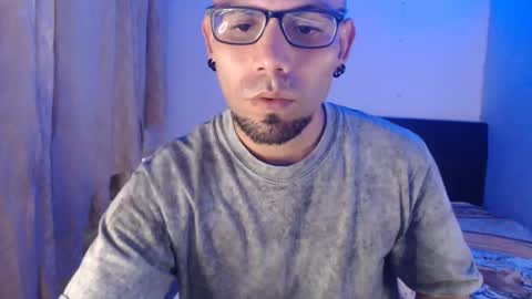 Snapshot of gabrielle_ramirez chatting on 01-27-25, 09:33 Gabriel online show from 01-27-25, 09:33