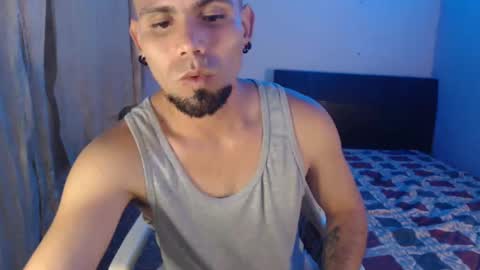 Snapshot of gabrielle_ramirez chatting on 02-07-25, 10:20 Gabriel online show from 02-07-25, 10:20