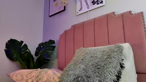 Snapshot of gabrielle_ramirez chatting on 01-10-26, 11:31 Gabriel online show from 01-10-26, 11:31