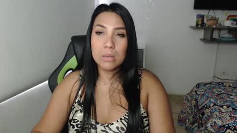Snapshot of gaby_bluexx chatting on 01-24-25, 03:02 Gaby Blue online show from 01-24-25, 03:02