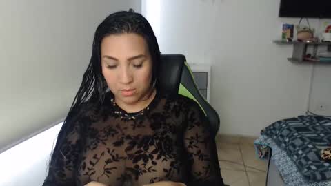 Snapshot of gaby_bluexx chatting on 01-27-25, 08:49 Gaby Blue online show from 01-27-25, 08:49