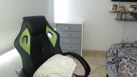 Snapshot of gaby_bluexx chatting on 02-07-25, 03:30 Gaby Blue online show from 02-07-25, 03:30