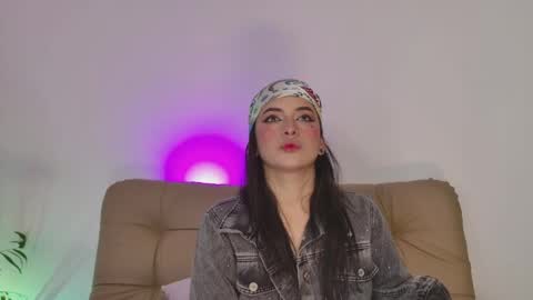 Snapshot of gaby_mason chatting on 05-10-26, 11:26 Gaby online show from 05-10-26, 11:26