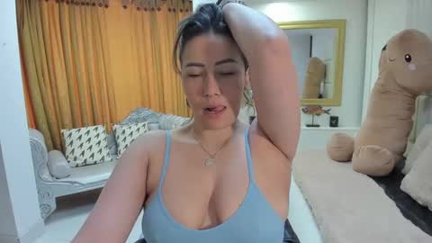 gabriela online show from 10-25-25, 02:13