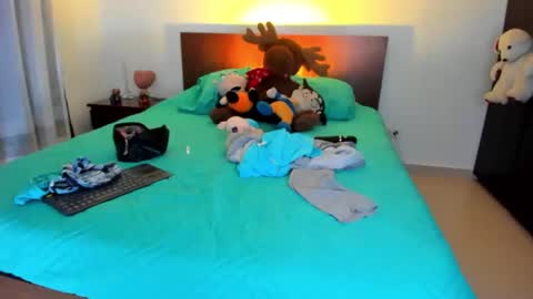 Snapshot of gabybuttler1 chatting on 02-27-25, 11:37 Gabybuttler online show from 02-27-25, 11:37