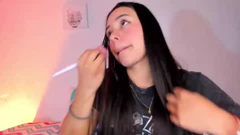 Snapshot of gabybuttler1 chatting on 09-18-25, 01:18 Gabybuttler online show from 09-18-25, 01:18