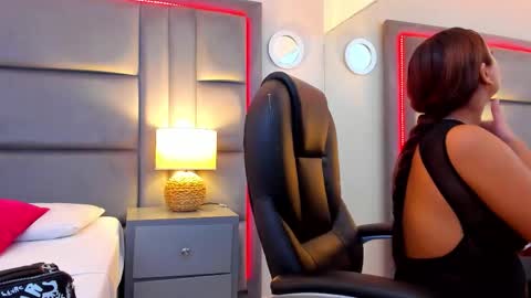 gabymoreau online show from 01-18-26, 01:26