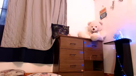 Snapshot of gabysot chatting on 12-20-24, 09:39 gabysot online show from 12-20-24, 09:39