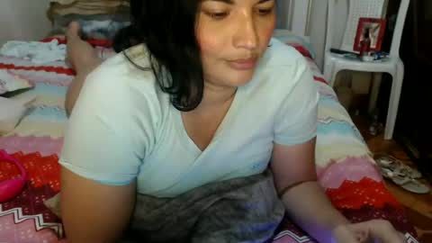 Snapshot of gabysot chatting on 06-15-26, 08:00 gabysot online show from 06-15-26, 08:00