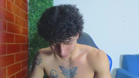 Snapshot of gael_david chatting on 07-16-26, 04:18 Gael online show from 07-16-26, 04:18