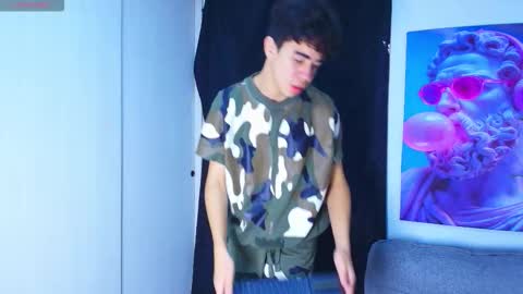 Snapshot of gael_moon chatting on 03-02-26, 04:03 Gael Moon online show from 03-02-26, 04:03