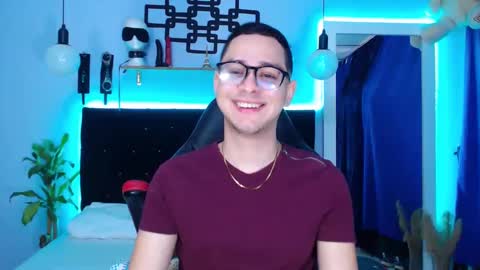 Snapshot of gaellittle chatting on 02-07-25, 12:17 gaellittle online show from 02-07-25, 12:17