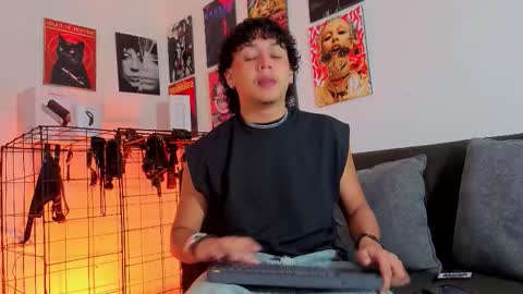 Gael Conner online show from 12-05-25, 04:10