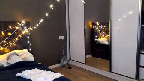 My name Lou 3 online show from 12-16-25, 07:24