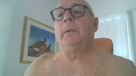 Snapshot of gamin68 chatting on 01-27-25, 01:52 gamin68 online show from 01-27-25, 01:52