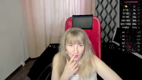Snapshot of ganet469 chatting on 06-16-26, 03:20 Janette online show from 06-16-26, 03:20