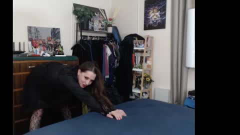 Snapshot of gangbangxxxgirl chatting on 12-20-25, 10:33 HOT online show from 12-20-25, 10:33