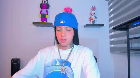 Snapshot of gangster_girl chatting on 10-19-25, 10:10 GANG online show from 10-19-25, 10:10