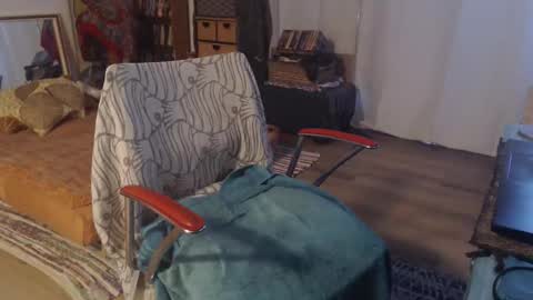 gardenboy321 online show from 11-27-25, 07:49