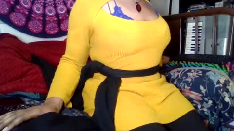 Snapshot of gardeniaspear chatting on 06-24-26, 02:21 Gardenia online show from 06-24-26, 02:21