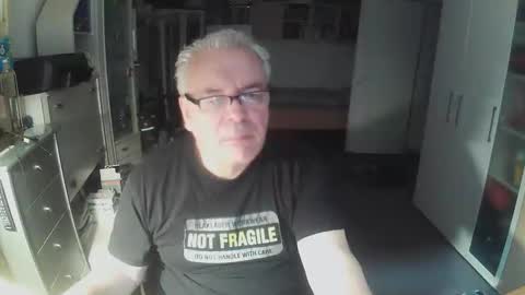 Snapshot of gargamil chatting on 02-10-26, 02:32 gargamil online show from 02-10-26, 02:32