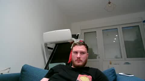 Snapshot of gary92 chatting on 06-22-26, 07:33 Marc online show from 06-22-26, 07:33