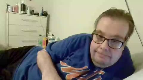 Snapshot of garyg930 chatting on 01-12-25, 09:40 Gary online show from 01-12-25, 09:40