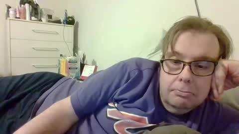 Snapshot of garyg930 chatting on 01-19-25, 02:36 Gary online show from 01-19-25, 02:36